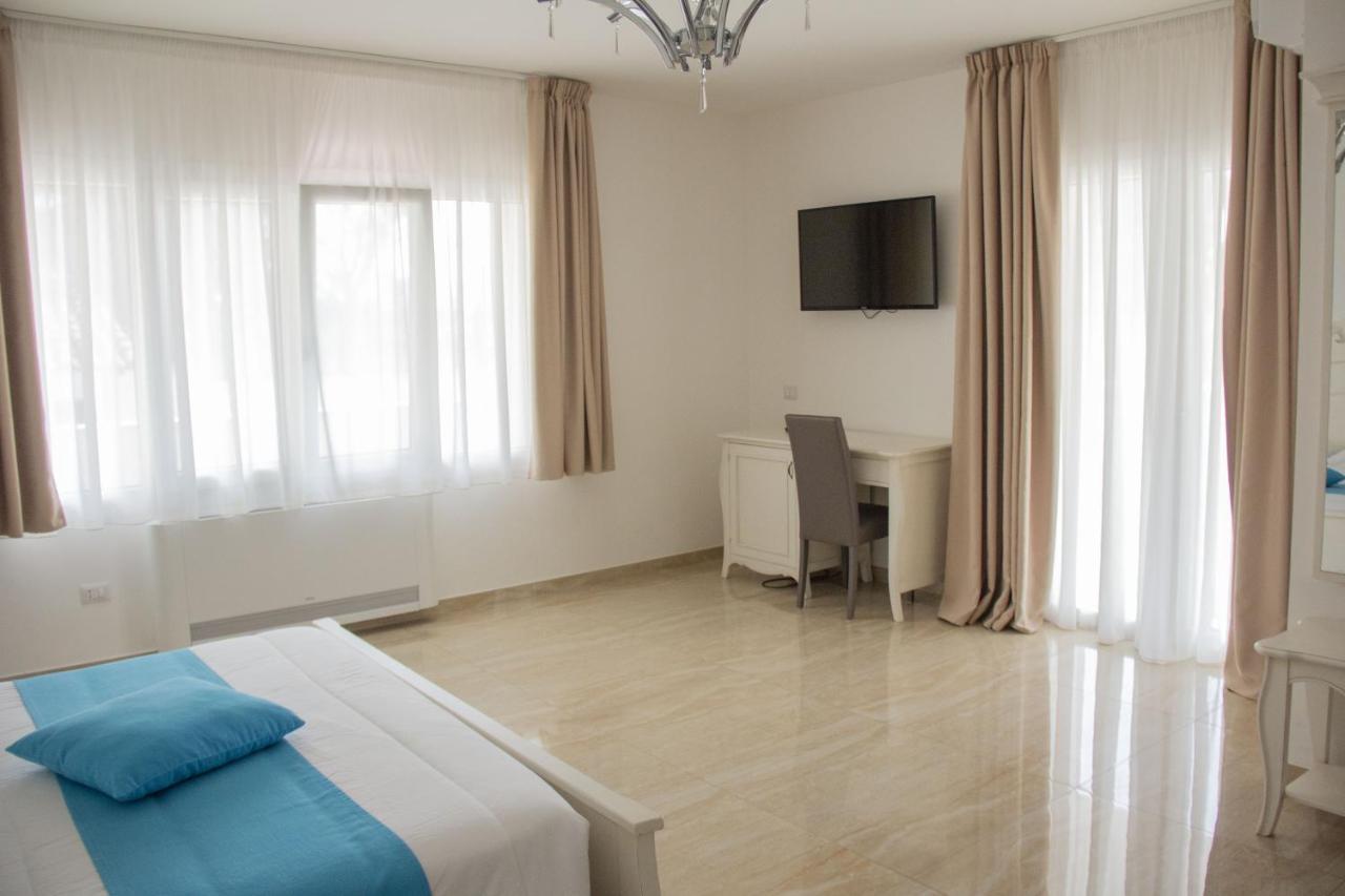 B&B Imperial Exclusive Rooms & Breakfast Porto Cesareo Bagian luar foto