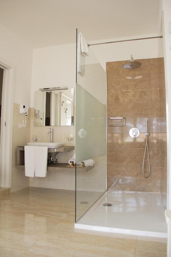 B&B Imperial Exclusive Rooms & Breakfast Porto Cesareo Bagian luar foto