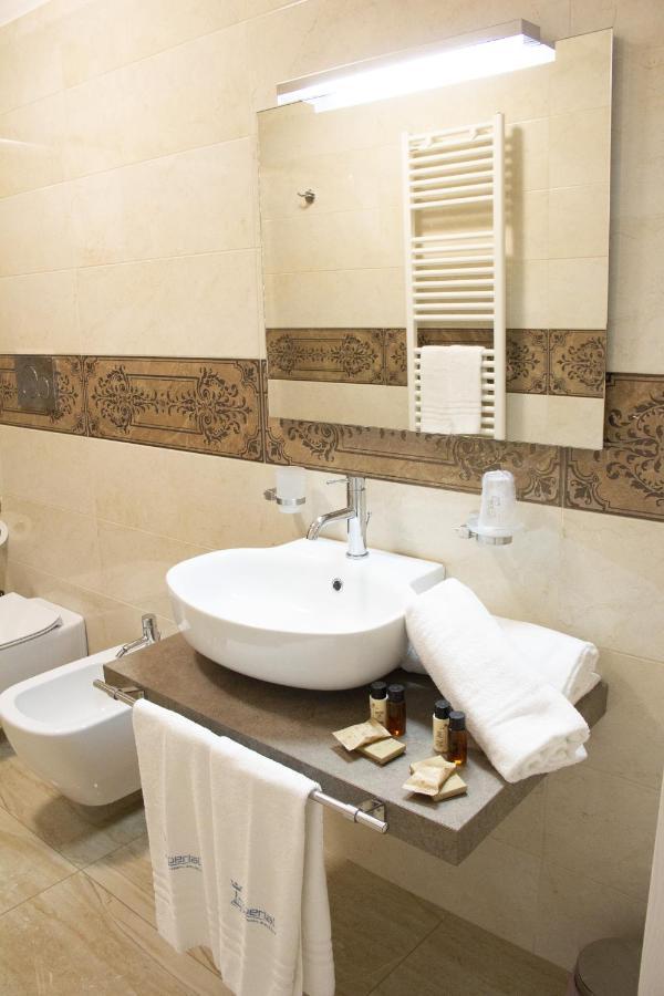 B&B Imperial Exclusive Rooms & Breakfast Porto Cesareo Bagian luar foto