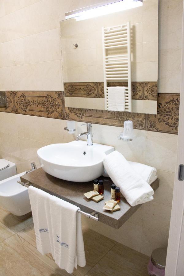 B&B Imperial Exclusive Rooms & Breakfast Porto Cesareo Bagian luar foto