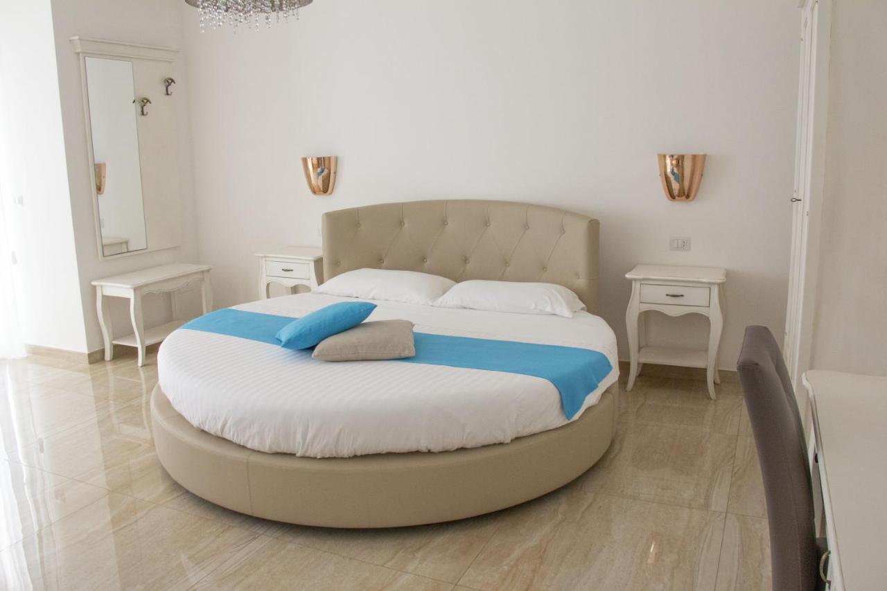 B&B Imperial Exclusive Rooms & Breakfast Porto Cesareo Bagian luar foto