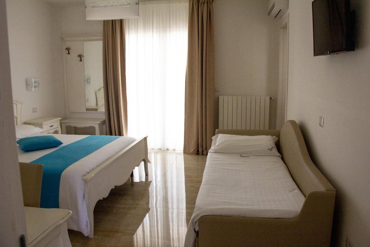 B&B Imperial Exclusive Rooms & Breakfast Porto Cesareo Bagian luar foto