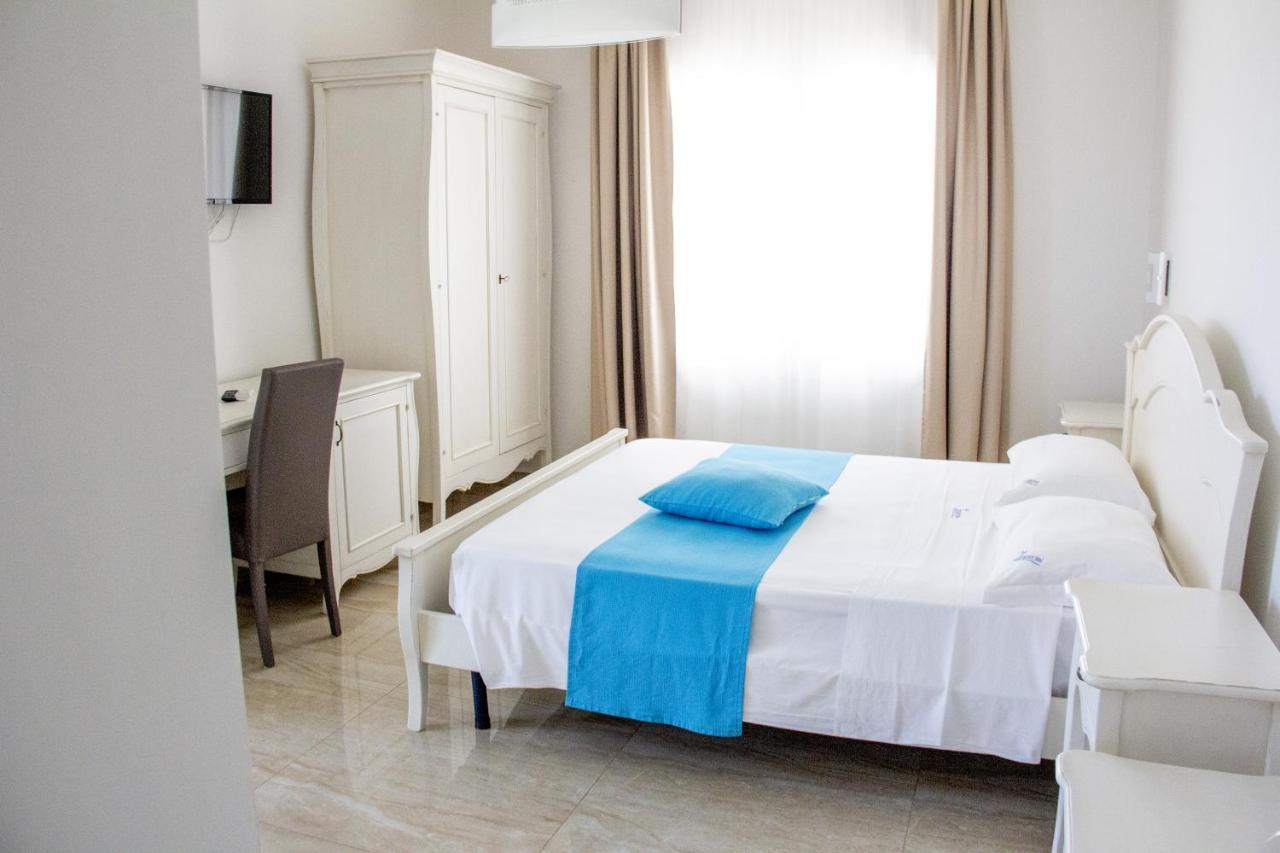 B&B Imperial Exclusive Rooms & Breakfast Porto Cesareo Bagian luar foto