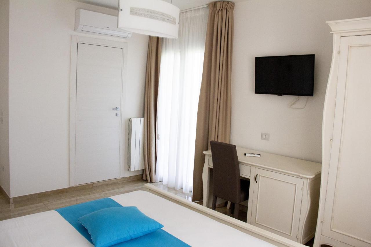 B&B Imperial Exclusive Rooms & Breakfast Porto Cesareo Bagian luar foto